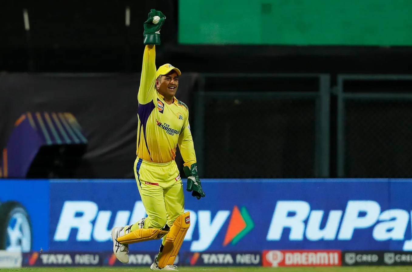 MS Dhoni appealed loudly for the dismissal of Hrithik Shokeen