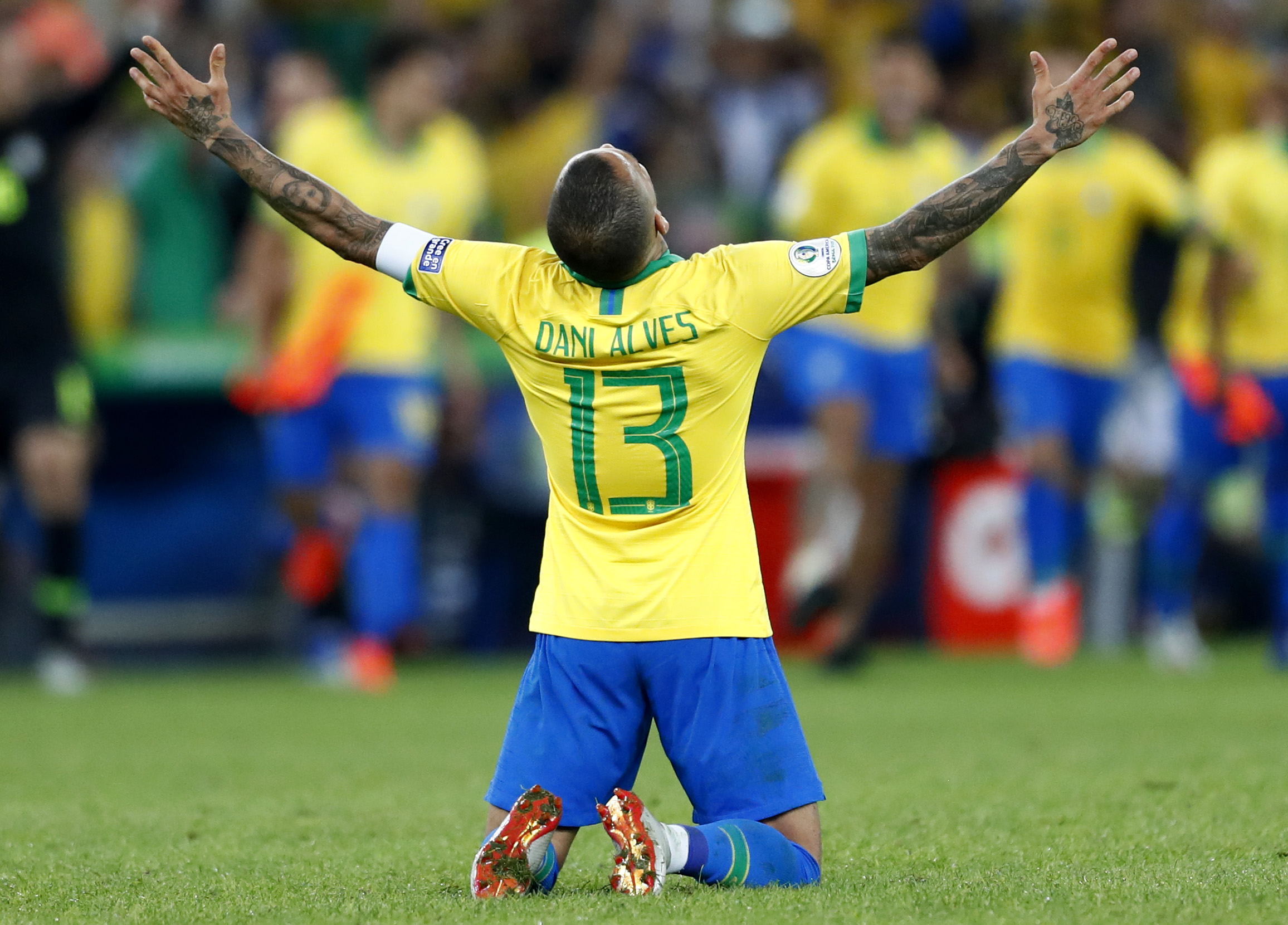 Reports | Dani Alves set to sign for Sao Paulo on a free transfer