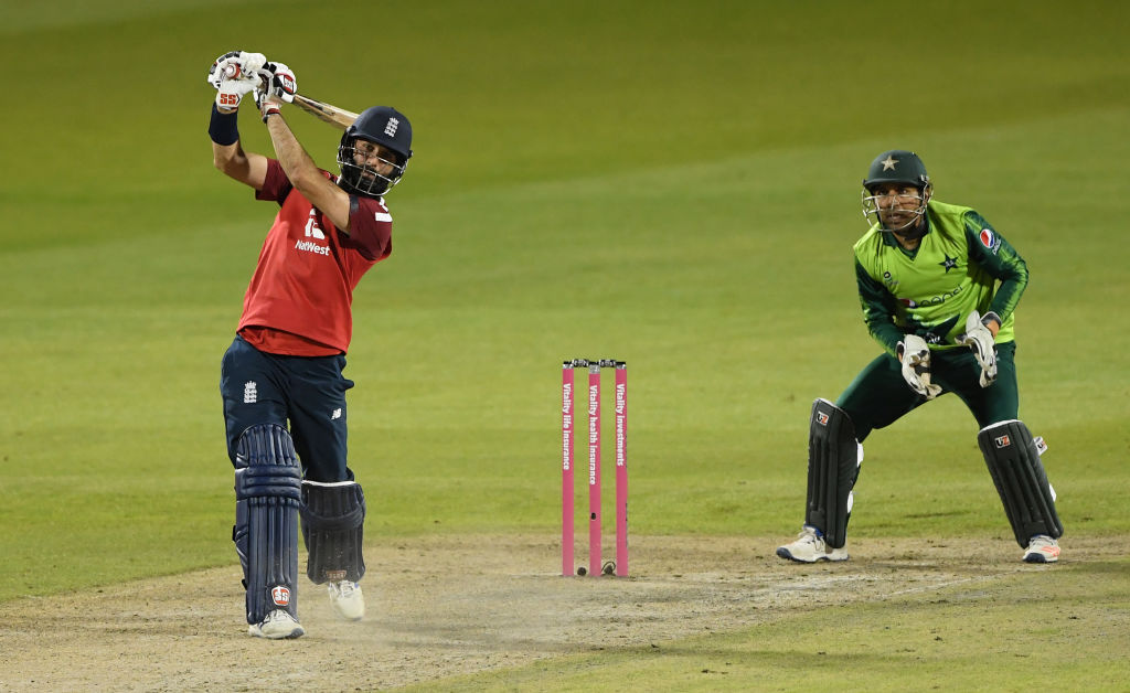Moeen Ali hits a 33-ball 61 against Pakistan in Manchester