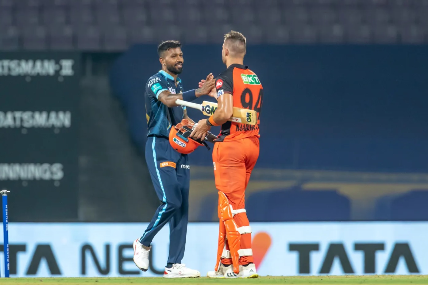Hardik Pandya congratulates Aiden Markram following SRH's win over GT