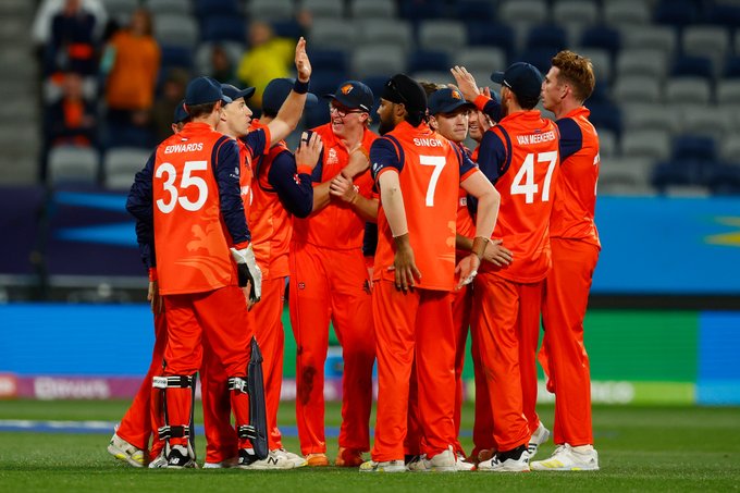 Bas de Leede's sensational efforts restricted UAE to a paltry 111/8 after 20 overs