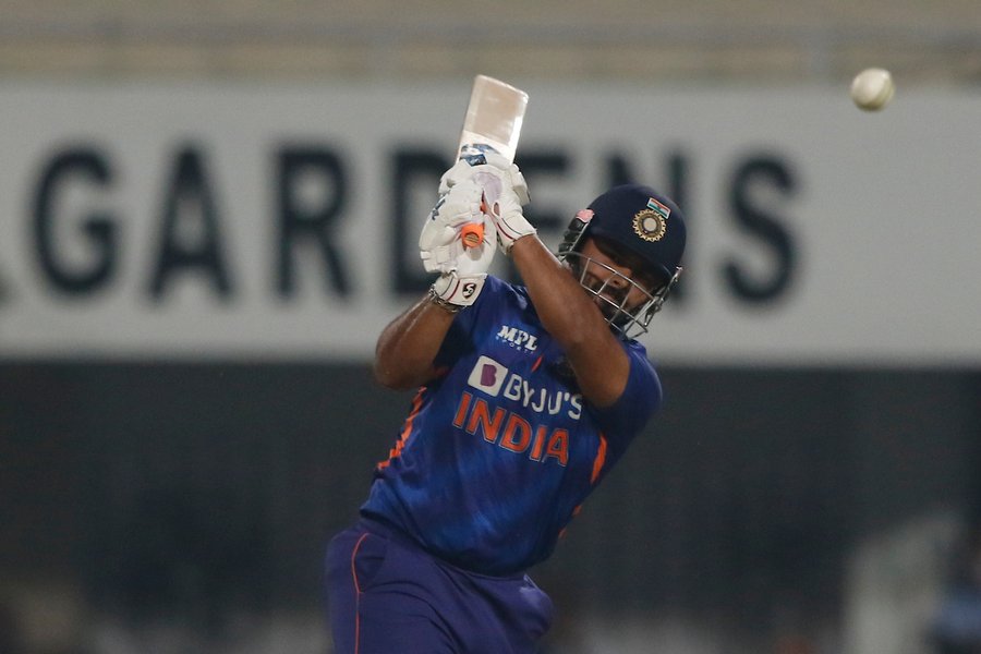 ‘The lesser overs he gets, the better it is’, Ashish Nehra explains why Rishabh Pant  is better suited for death overs than the middle overs