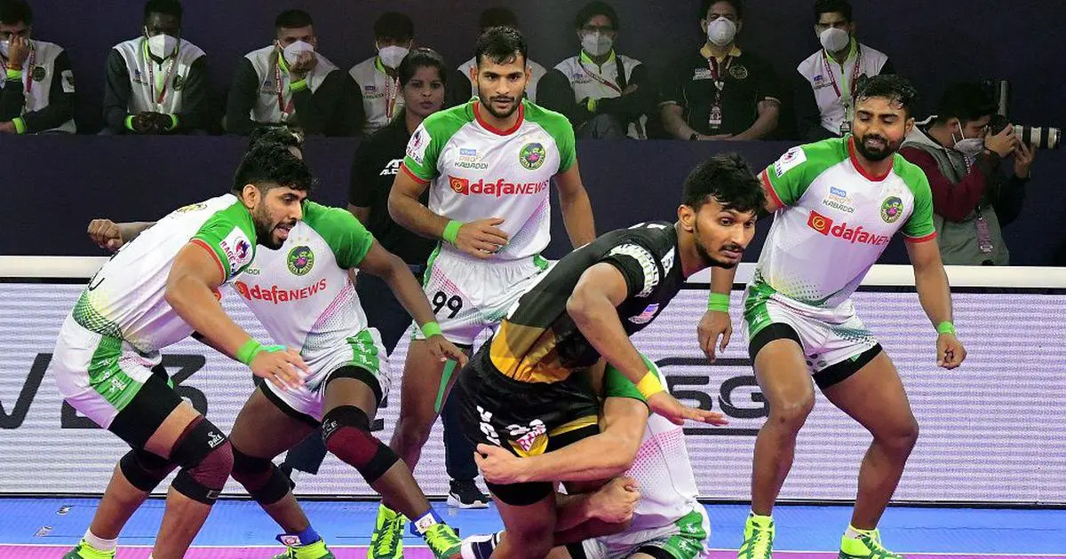 Patna Pirates Dominate Dabang Delhi with 35-Point Victory
