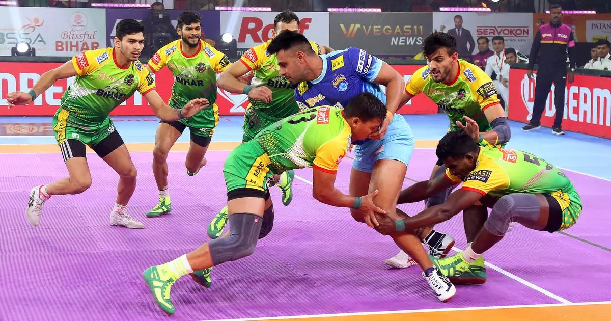 Patna Pirates Secure Playoffs with Dominant Win Over Jaipur Pink Panthers.