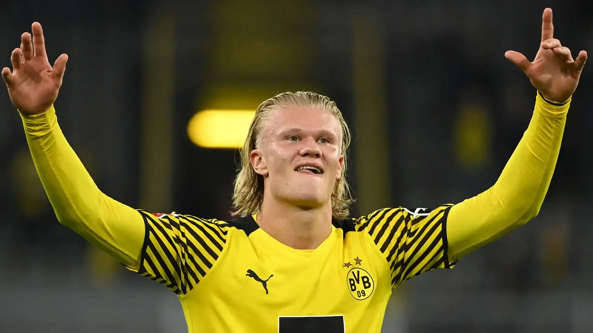 Erling Haaland Urges Manchester City Stars to Step Up Amid Intense Squad Competition.