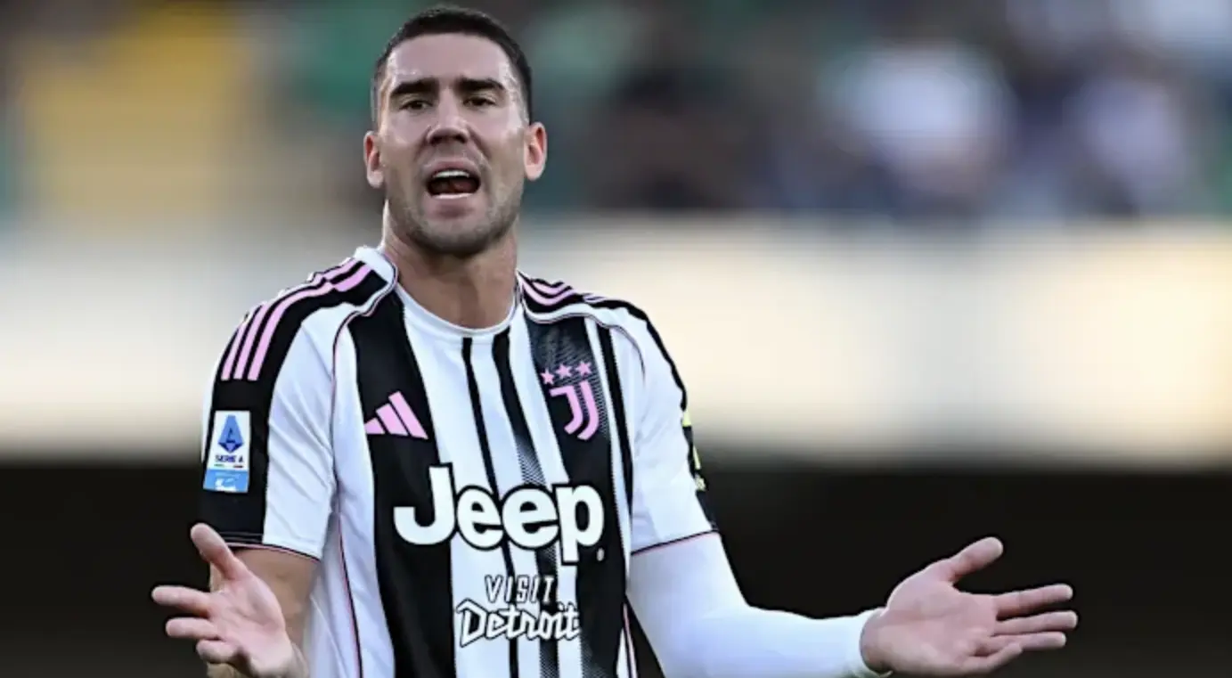 Manchester United to Pass on Vlahovic as Rivals Circle.