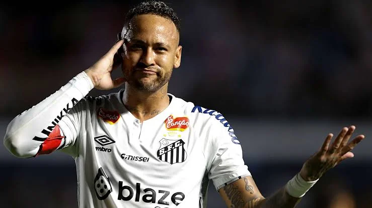 Neymars Return to Santos Turns Tense Amid Club Struggles
