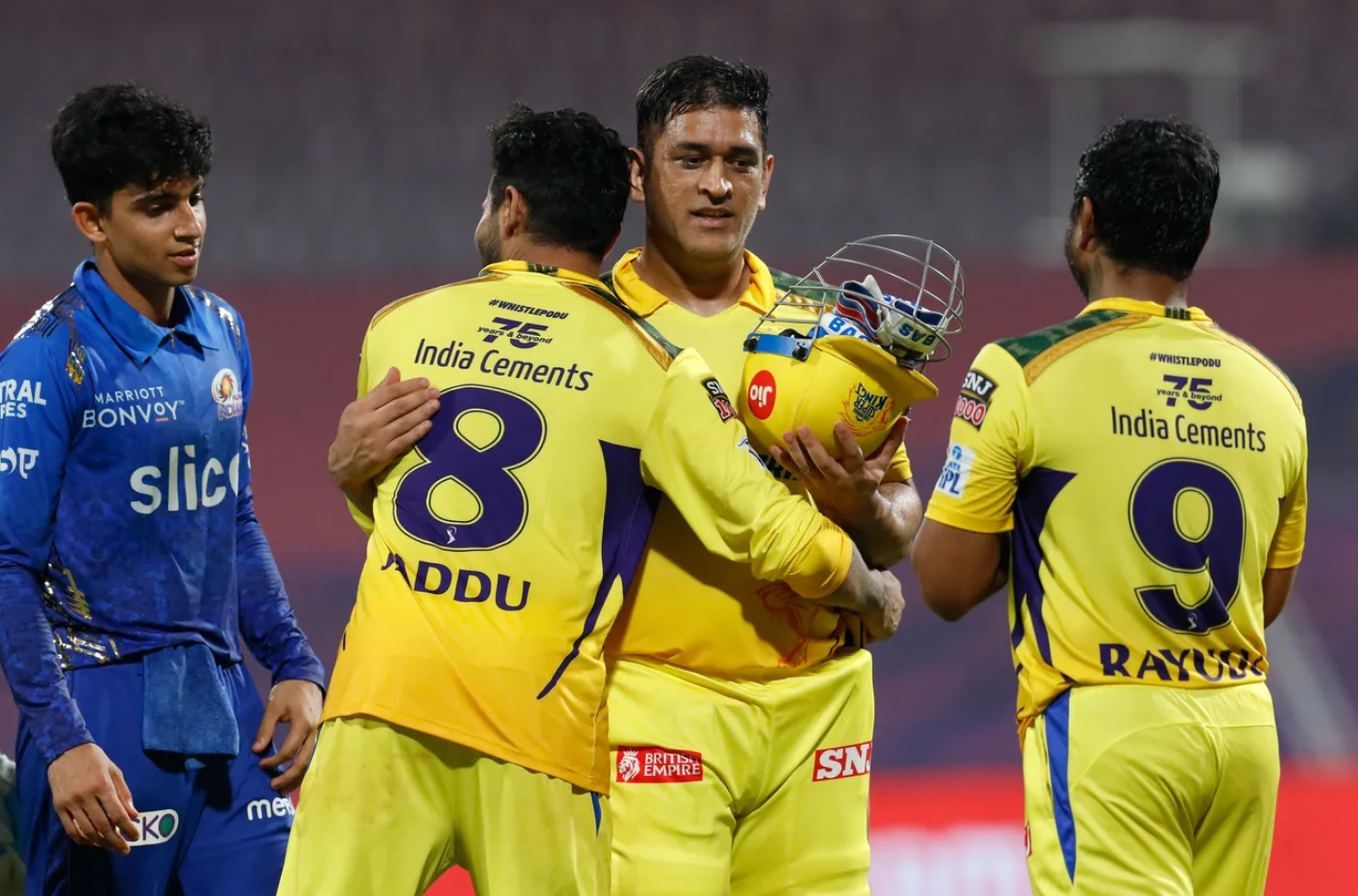 Ravindra Jadeja, Ambati Rayudu congratulate MS Dhoni after CSK's win vs MI in IPL 2022.