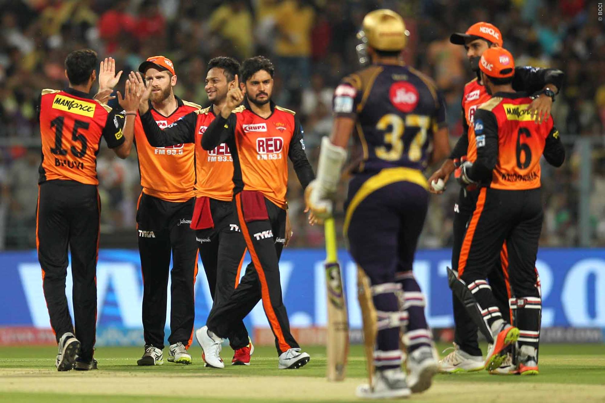 Manish Pandey took a blinder of a catch at the ropes to dismiss Ishan Kishan