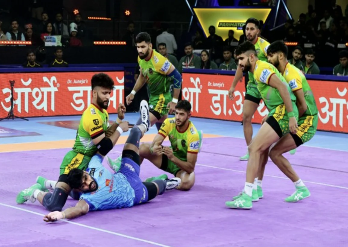 Devank Dalal Powers Bengal Warriorz to Opening Win