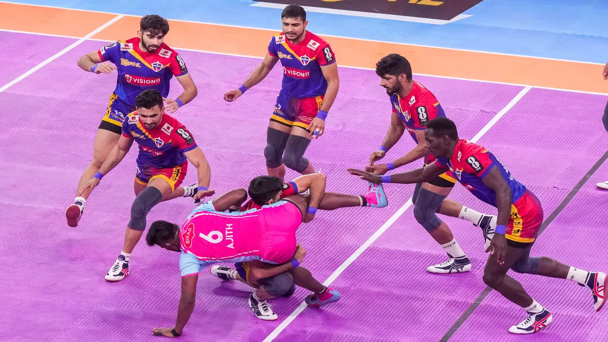 UP Yoddhas Edge Past U Mumba 35-32 in Closely Fought Encounter.