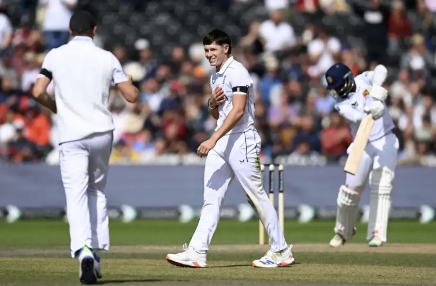 England got Sri Lanka all out for 236 runs on day 1.