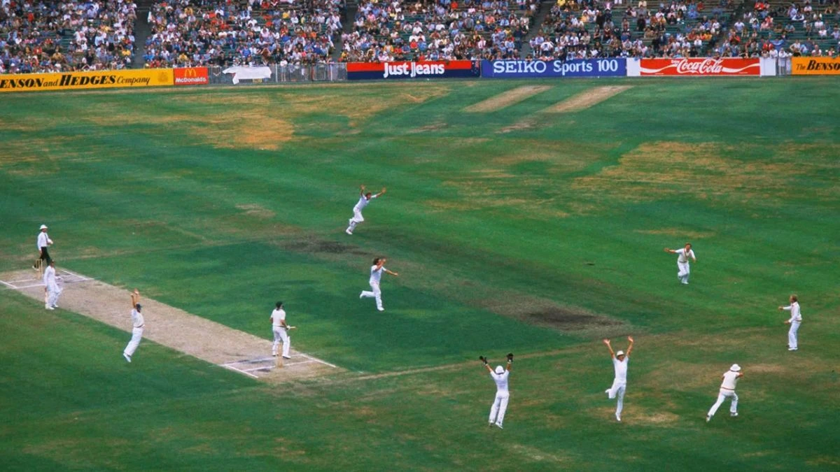 Englands thrilling victory against Australia in Melbourne on December 30, 1982.