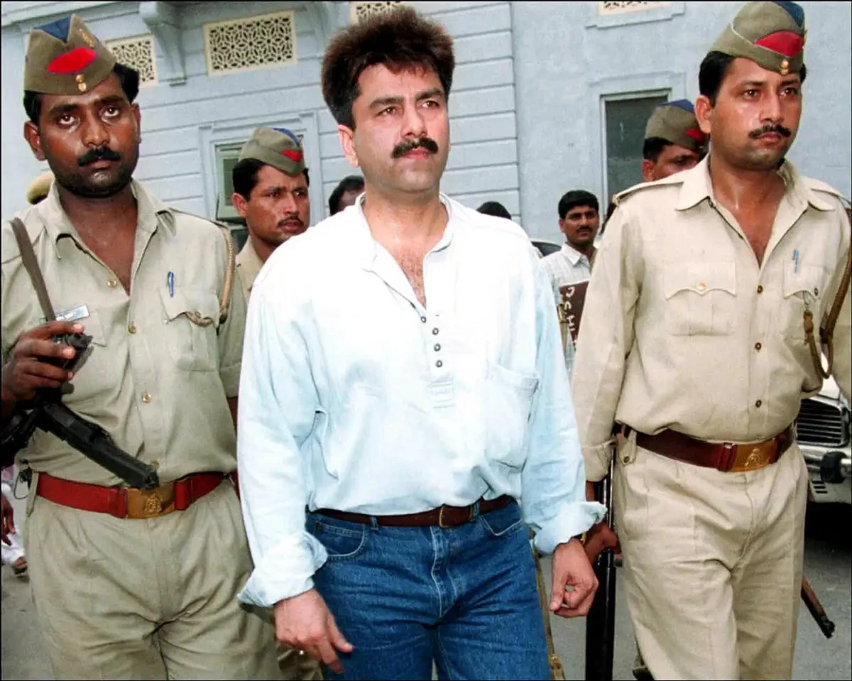 Manoj Prabhakar was born on 15th April, 1963.