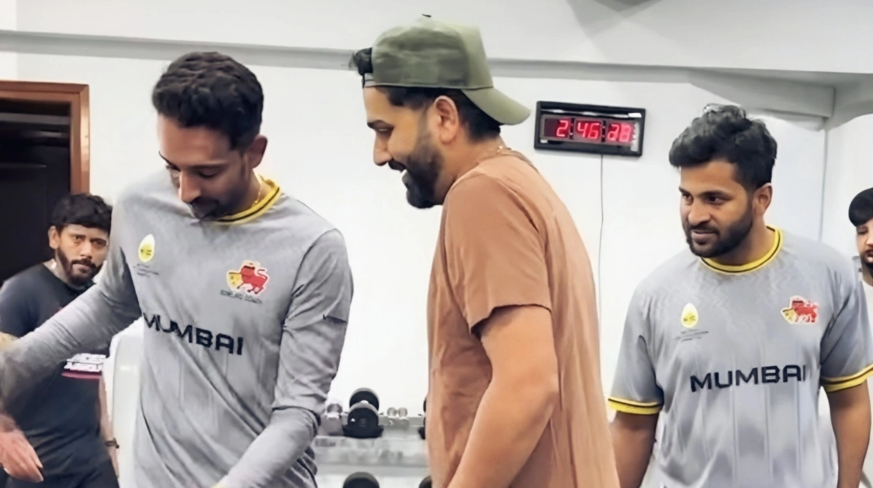 Watch Rohit Sharma’s Funny Shock Pen Moment with Friends.