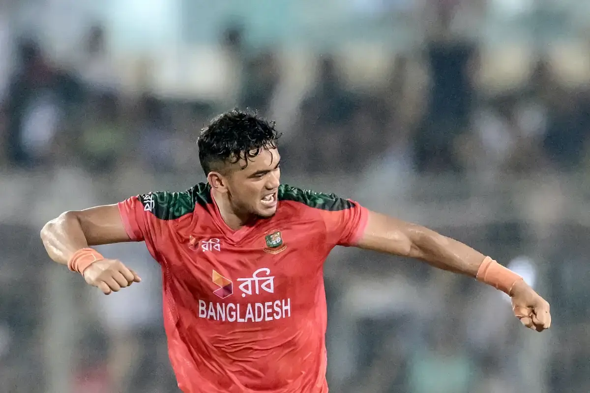 Taskin Ahmed was born on April 3, 1995.